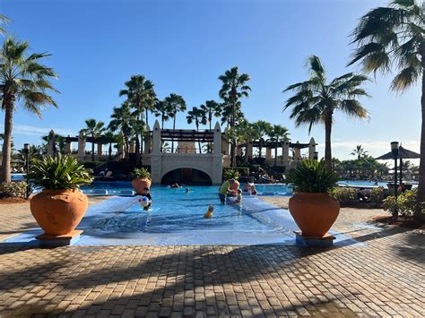 riu touareg dress code